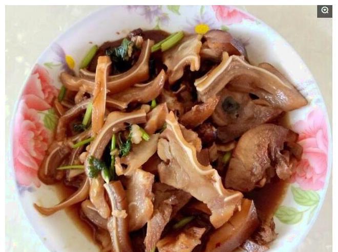 星空体育官网：塔利班猖獗还击美军空袭，持续两天主动出击，打死打伤近百人暴雨致(图2)