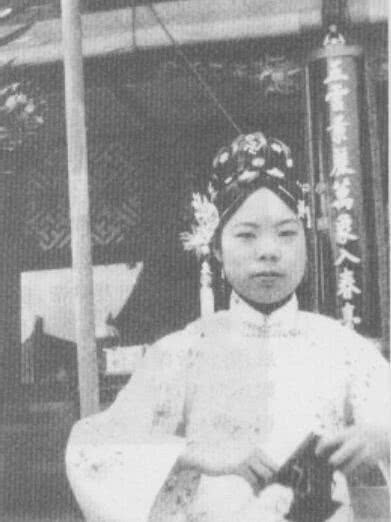 xingkong.com|中俄伊朗战舰在阿曼湾演习 美航母现身周边海域(图)(图1) 星空体育官网